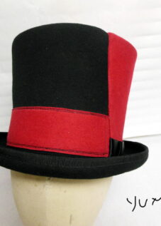 yumiko itoyama Hat フェルト　赤＆黒