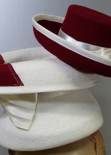 Hat on hat シリーズ　赤×白