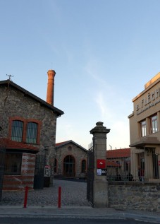 Lyon Atelier Musee'　Entrance リヨン帽子博物館の入り口　門