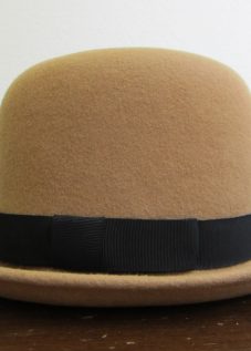 帽子　ボーラー型　F