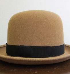 帽子　ボーラー型　F