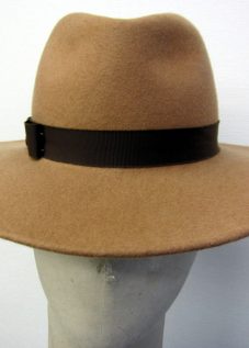 ソフト帽　正面