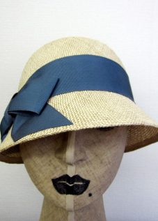 クロッシェ帽　フロント